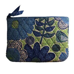 🛒 $8 - Vera Bradley Cosmetic Bag #2413